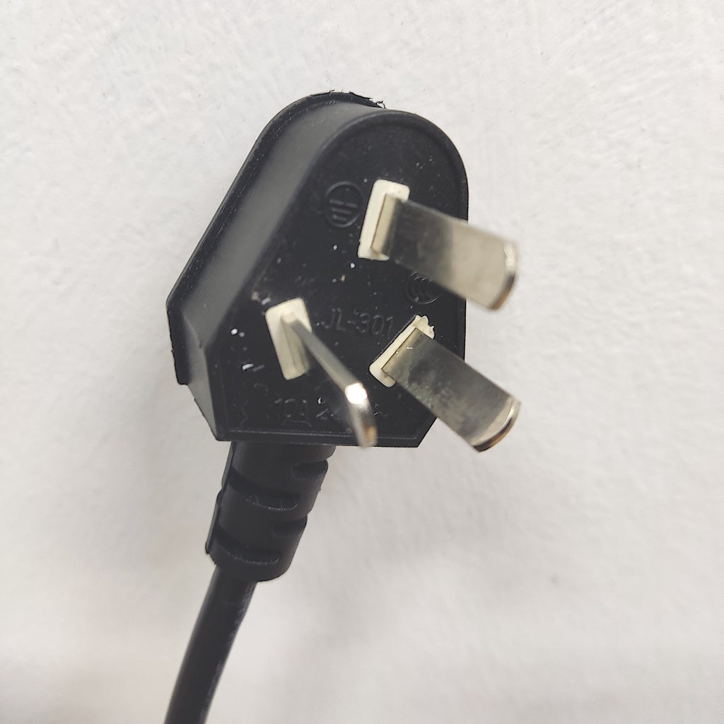Universal 3 Pin Adapter with Protective Fuse