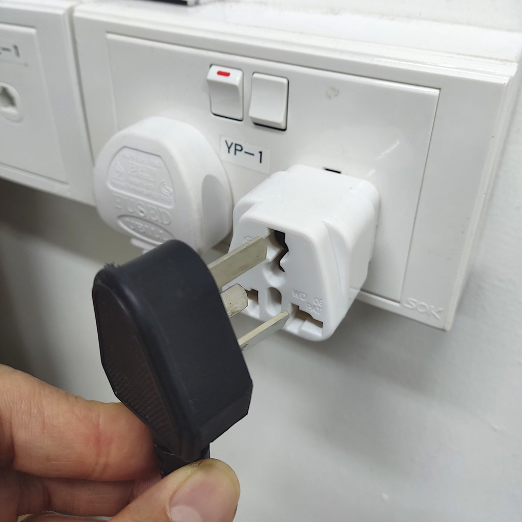 Universal 3 Pin Adapter with Protective Fuse